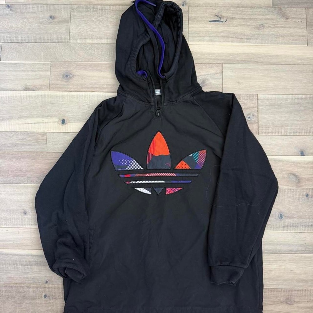 2000y2k Adidas black hoodie with multicolored Adidas logo, size US XS